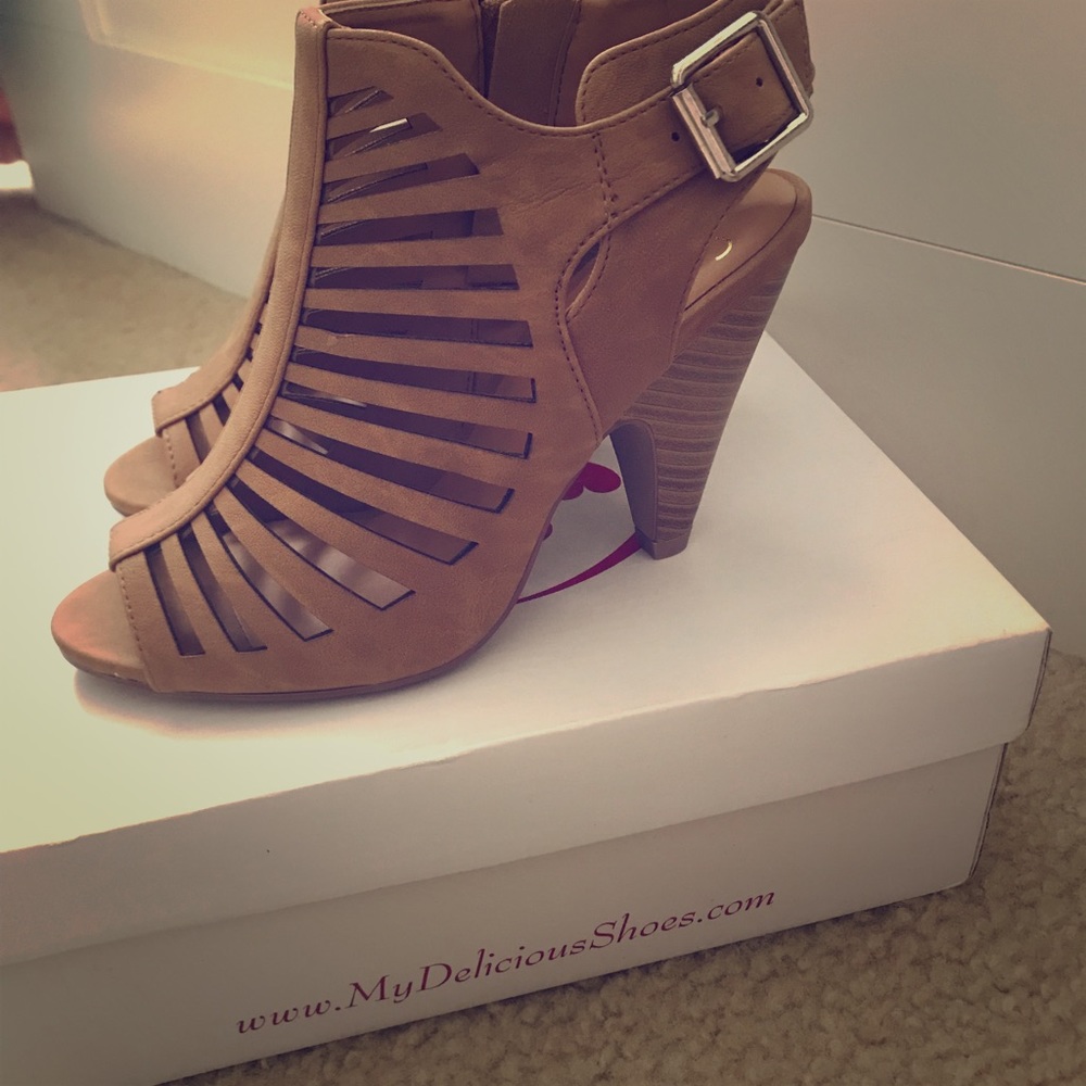 Strappy summer sandals